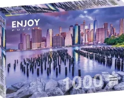 Enjoy : Cloudy Sky Over Manhattan, New York (1000)