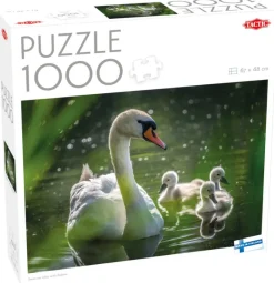 Tactic : Swan on Lake with Babies (1000)